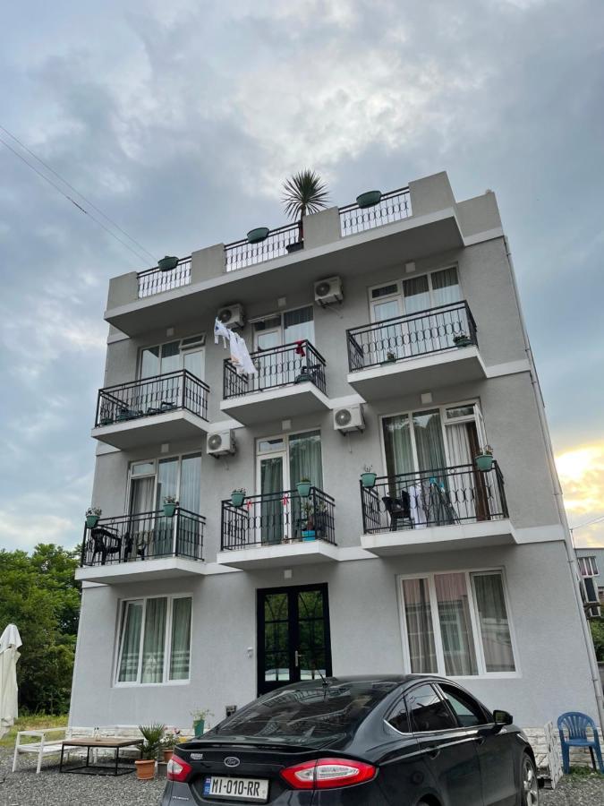 Hotel Charli Gonio Ngoại thất bức ảnh