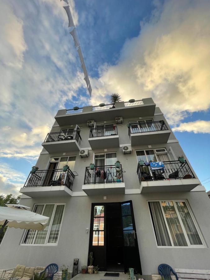 Hotel Charli Gonio Ngoại thất bức ảnh